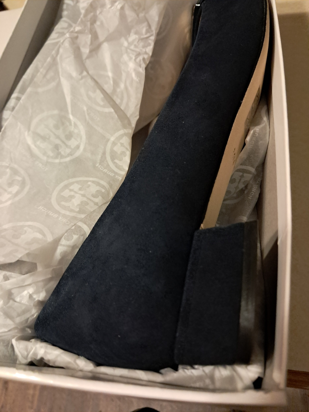 Tory Burch Navy Suede Flat with Gold Logo Plaque - Picture 4 of 4